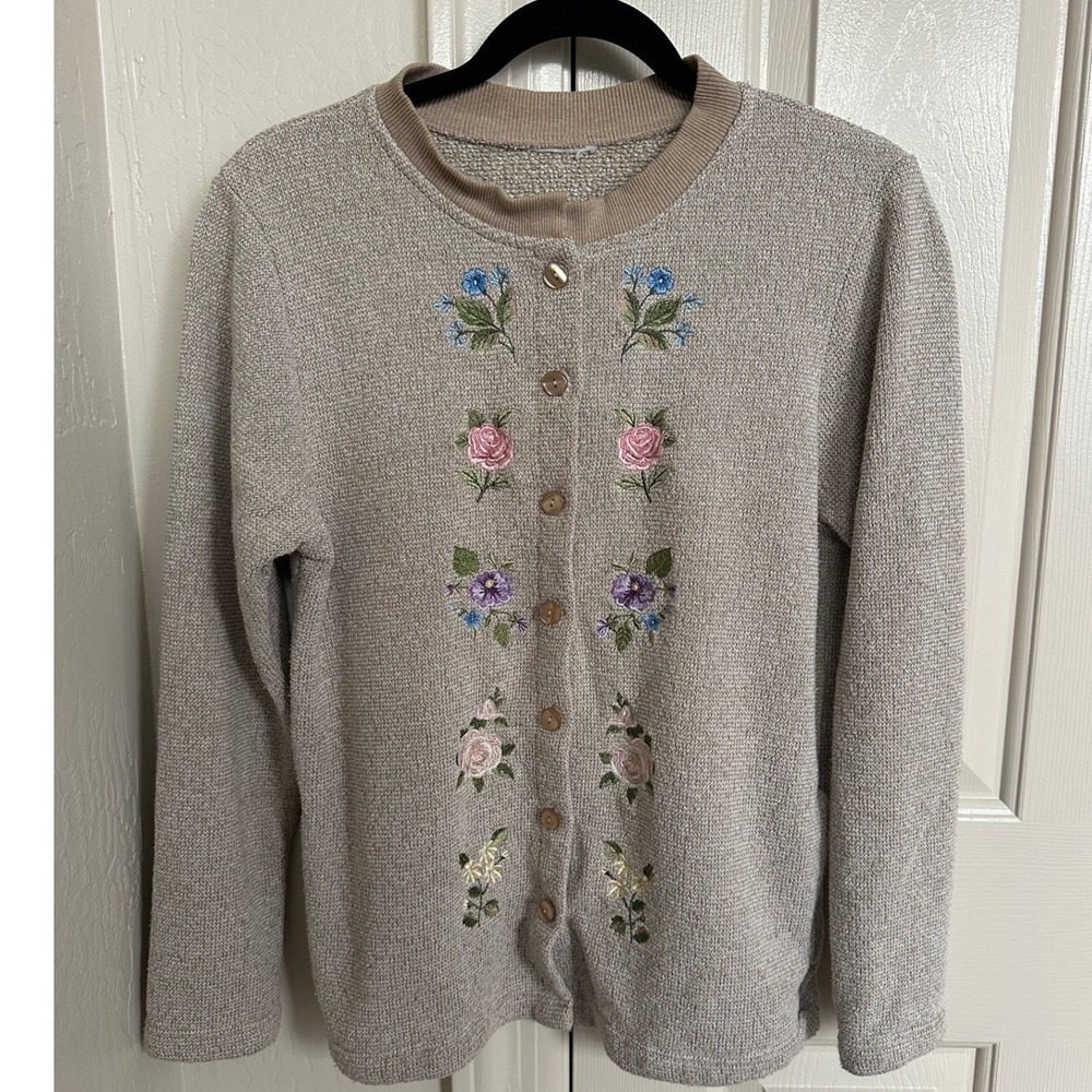 Vintage Floral Embroidered Cardigan Sweater - Cottagecore Beige Knit Button Up M